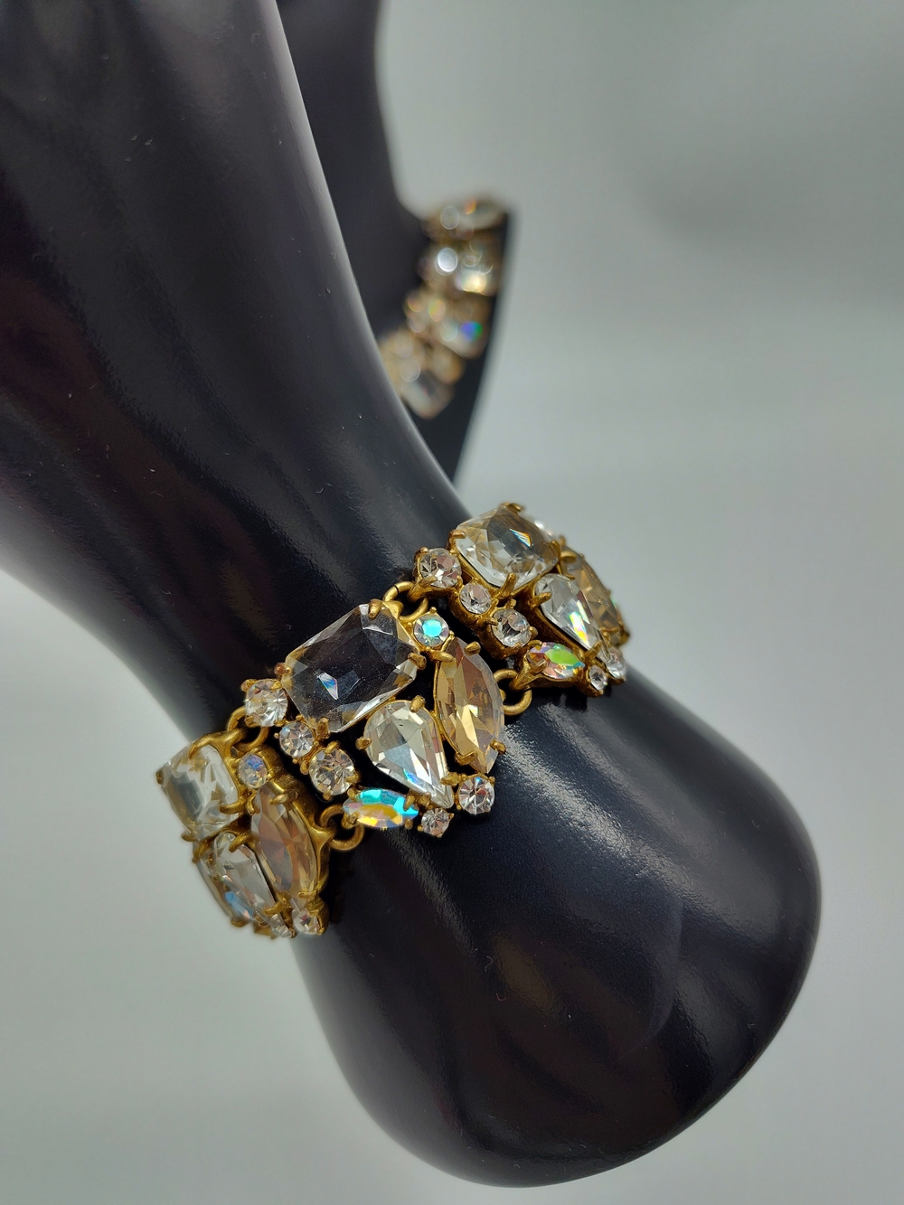 J CREW Crystal Statement Necklace Bracelet Set Gold Rhinestone Collar EUC - Picture 10 of 15
